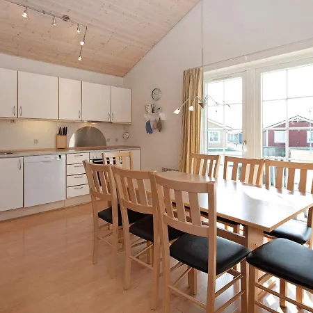 Holiday home Holiday Lix *